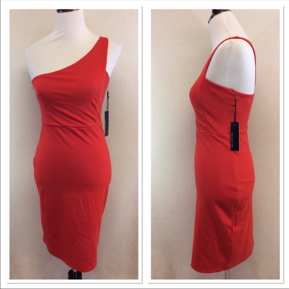 Lulu’s red one shoulder bodycon dress